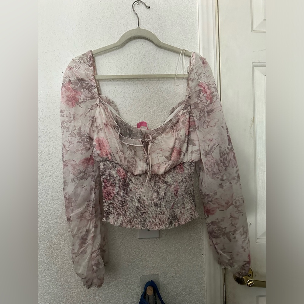 Long sleeve low cut top